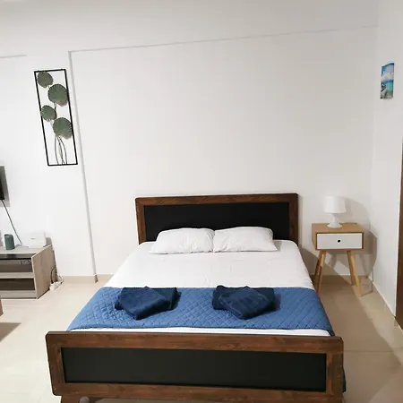 Must - Finikoudes * Ларнака