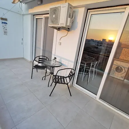 Must - Finikoudes Larnaca