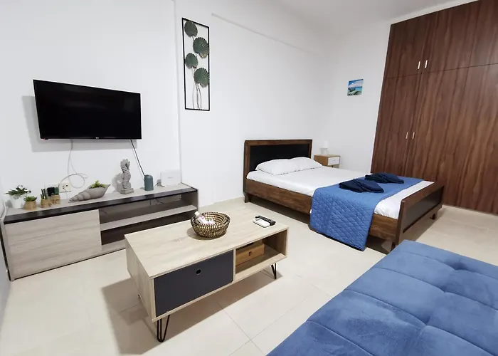 Must - Finikoudes Larnaca