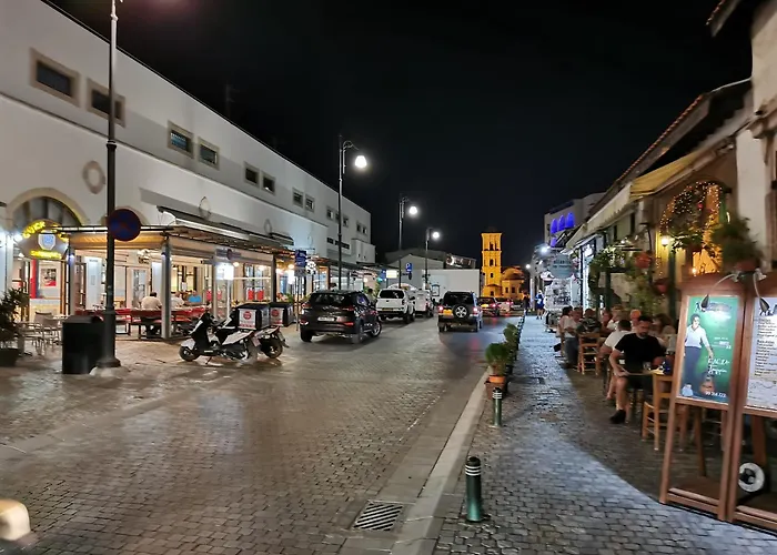 Apartment Must - Finikoudes Larnaca