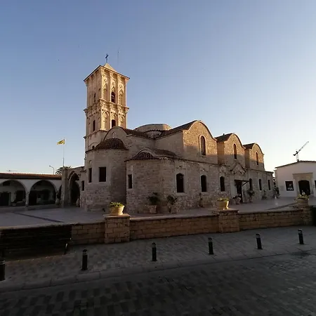 Must - Finikoudes Daire Larnaca