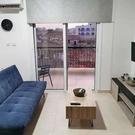 Must - Finikoudes Daire Larnaca