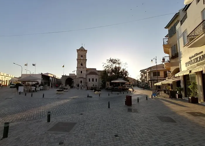 Must - Finikoudes Апартаменты *